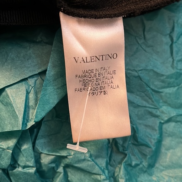 💯% Authentic Valentino Heart Sweater - Picture 7 of 7